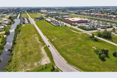 1434 SW 4th Ter, Cape Coral, FL 33991 - Photo 10