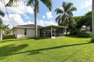 552 105th Ave N, Naples, FL 34108 - Photo 16