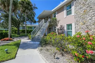 221 Cypress Way E, Naples, FL 34110 - Photo 12
