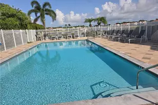 605 Squire Cir, Naples, FL 34104 - Photo 36