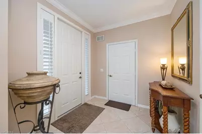 5060 Yacht Harbor Cir #102, Naples, FL 34112 - Photo 4