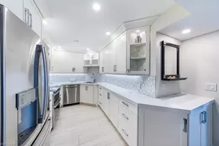 4005 Gulf Shore Blvd N, Naples, FL 34103 - Photo 8