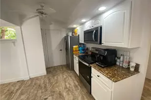 14805 Crooked Pond Ct, Fort Myers, FL 33908 - Photo 12