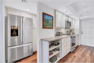 2400 Gulf Shore Blvd N #203, Naples, FL 34103 - Photo 4