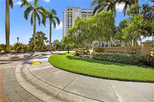 1060 Borghese Ln, Naples, FL 34114 - Photo 4