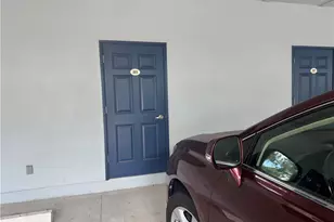 203 Courtside Dr, Naples, FL 34105 - Photo 10