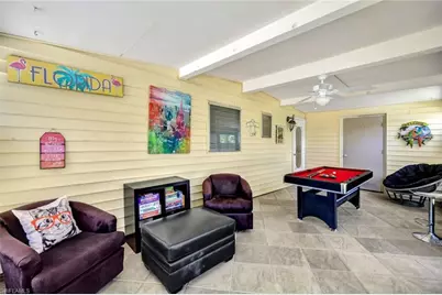 2047 Harbor Ln, Naples, FL 34104 - Photo 18