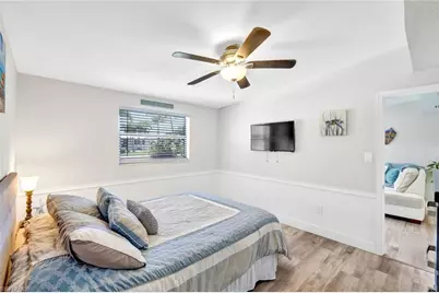 2047 Harbor Ln, Naples, FL 34104 - Photo 12