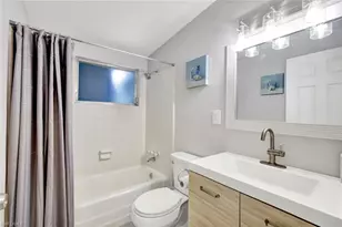 2047 Harbor Ln, Naples, FL 34104 - Photo 16