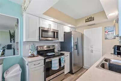 896 Buttonwood Dr #109, Fort Myers Beach, FL 33931 - Photo 18