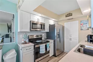 896 Buttonwood Dr, Fort Myers Beach, FL 33931 - Photo 18