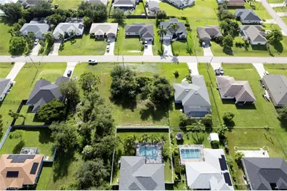 1502 SW 19th Ave, Cape Coral, FL 33991 - Photo 2