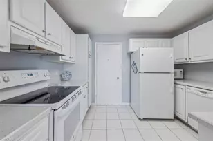 2170 Gulf Shore Blvd N, Naples, FL 34102 - Photo 16