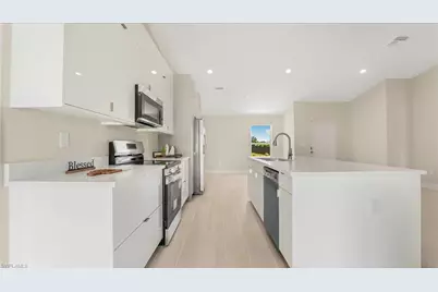 2702 46th St SW, Lehigh Acres, FL 33976 - Photo 4