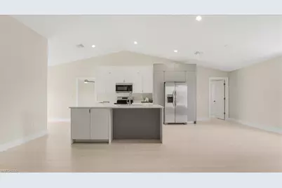 2702 46th St SW, Lehigh Acres, FL 33976 - Photo 6