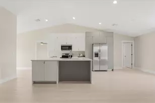 2702 46th St SW, Lehigh Acres, FL 33976 - Photo 6