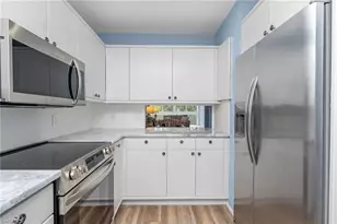 255 3rd Ave S, Naples, FL 34102 - Photo 10