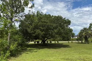 1940 Desoto Blvd N, Naples, FL 34120 - Photo 32