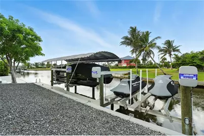 5 Glenview Manor Dr, Fort Myers Beach, FL 33931 - Photo 34