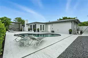 5 Glenview Manor Dr, Fort Myers Beach, FL 33931 - Photo 32