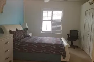 445 Robin Hood Cir, Naples, FL 34104 - Photo 10