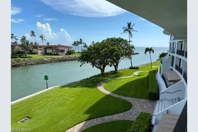 2305 Gulf Shore Blvd N #313, Naples, FL 34103 - Photo 2