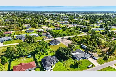 2607 38th St SW, Lehigh Acres, FL 33976 - Photo 40