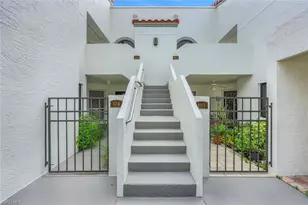 631 Beachwalk Cir, Naples, FL 34108 - Photo 20