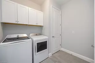 2633 Seychelles Cir, Naples, FL 34112 - Photo 24