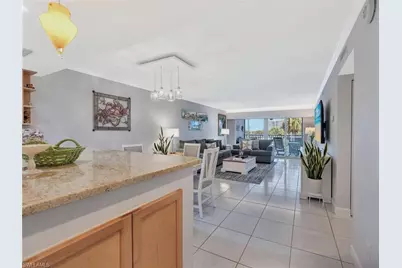 12945 Vanderbilt Dr #304, Naples, FL 34110 - Photo 10