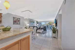 12945 Vanderbilt Dr, Naples, FL 34110 - Photo 10