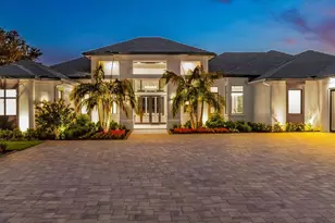 208 Hickory Rd, Naples, FL 34108 - Photo 2