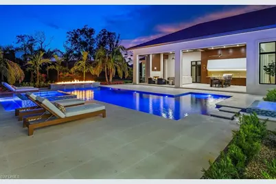 208 Hickory Rd, Naples, FL 34108 - Photo 4