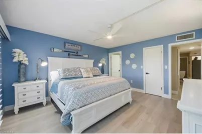 3200 Gulf Shore Blvd N #403, Naples, FL 34103 - Photo 14