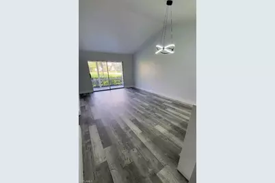 118 Quail Forest Blvd #9, Naples, FL 34105 - Photo 2