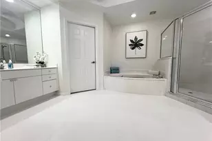 2150 Aberdeen Ln, Naples, FL 34109 - Photo 10