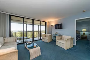 17 Bluebill Ave, Naples, FL 34108 - Photo 4