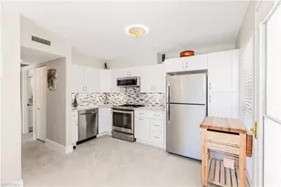 1215 Edington Pl, Marco Island, FL 34145 - Photo 4