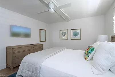 222 Harbour Dr #105, Naples, FL 34103 - Photo 14