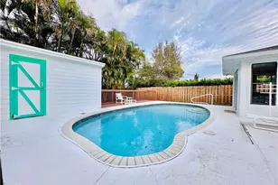 671 94th Ave N, Naples, FL 34108 - Photo 16