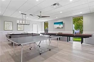 555 Park Shore Dr, Naples, FL 34103 - Photo 30