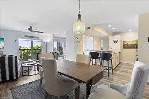 555 Park Shore Dr, Naples, FL 34103 - Photo 8