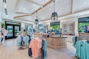 102 Clubhouse Dr, Naples, FL 34105 - Photo 26