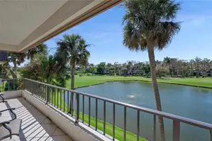 102 Clubhouse Dr, Naples, FL 34105 - Photo 14