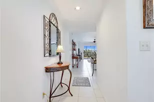 360 Horse Creek Dr, Naples, FL 34110 - Photo 4