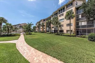 360 Horse Creek Dr, Naples, FL 34110 - Photo 32