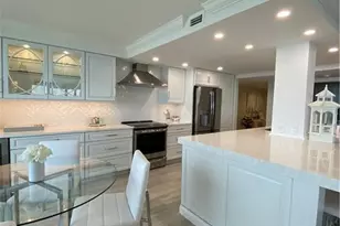 10951 Gulf Shore Dr, Naples, FL 34108 - Photo 6