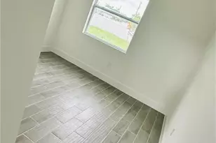 424 SW 28th Ave, Cape Coral, FL 33991 - Photo 16