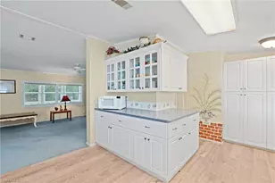 278 Riverwood Rd, Naples, FL 34114 - Photo 6