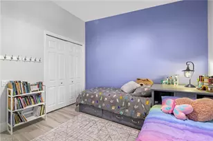 831 Sailaway Ln, Naples, FL 34108 - Photo 28